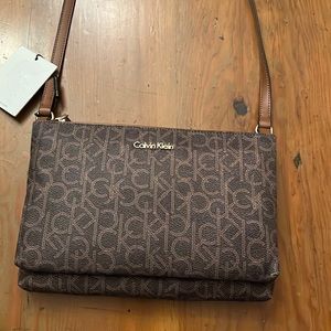 Calvin clean crossbody